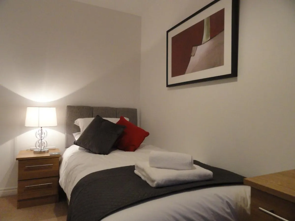 Redmarley House By Cliftonvalley Apartments Cheltenham