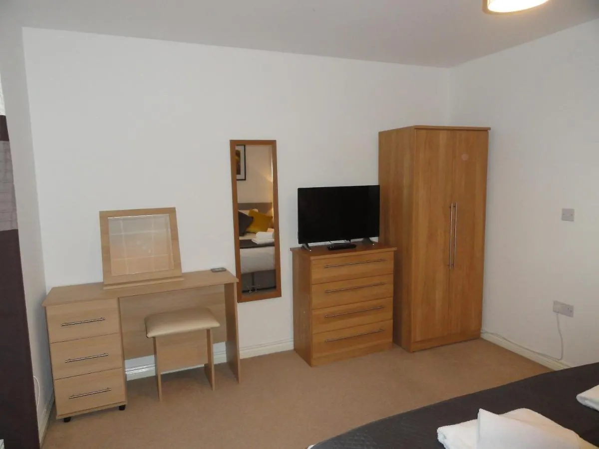 Redmarley House By Cliftonvalley Apartments Cheltenham Holiday home